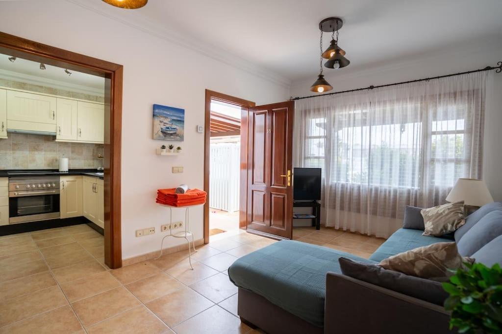 Beautiful Home In Lanzarote 5 Mins From Marina Playa Blanca  Exterior photo